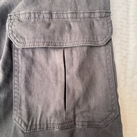 Forever 21 Unisex Black Baggy Cargo Pants - Picture 5 of 6